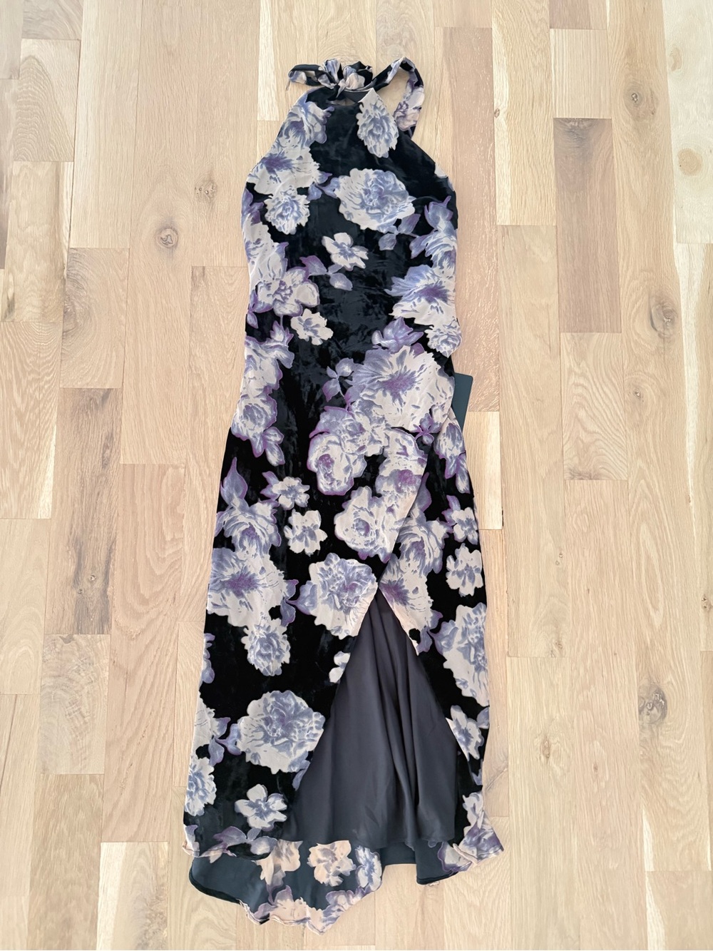NWT Lulu’s Floral Halter Midi Velvet Evening Dress in Black and Lavender